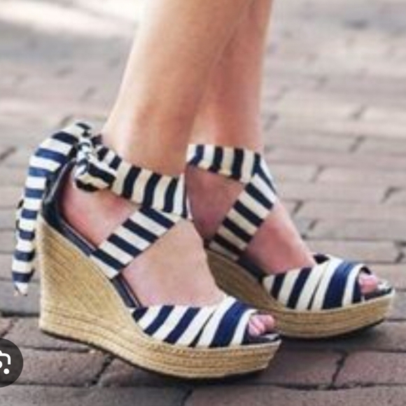 UGG Shoes - UGG Lucianna Stripe Wedge Sandal Heel Resort